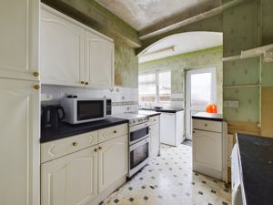 Kitchen- click for photo gallery